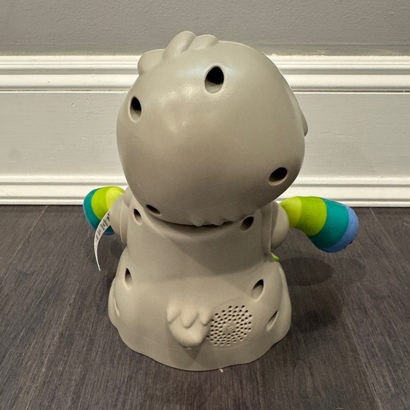 Fisher-Price Gray and Green Learning Sloth Linkimal Electronic Toy which Sings - Picture 6 of 7